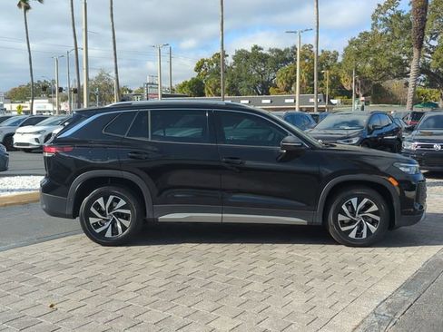 Certified 2025 Volkswagen Tiguan S image 3