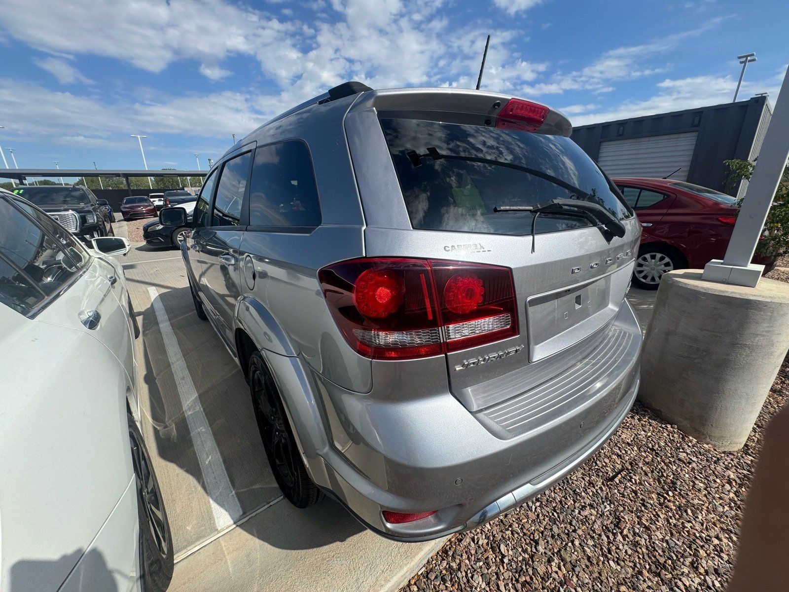 Used 2020 Dodge Journey Crossroad FWD image 3
