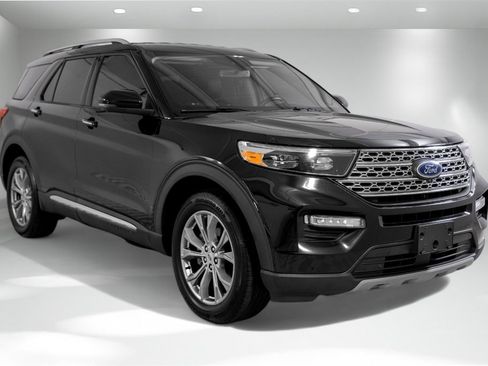 Used 2021 Ford Explorer Limited w/ Equipment Group 301A image 7