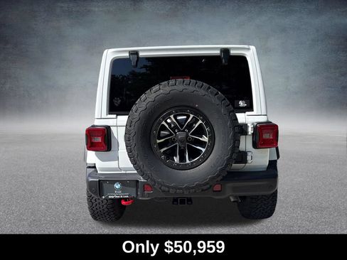 Used 2025 Jeep Wrangler Unlimited Rubicon AWD/4WD image 4