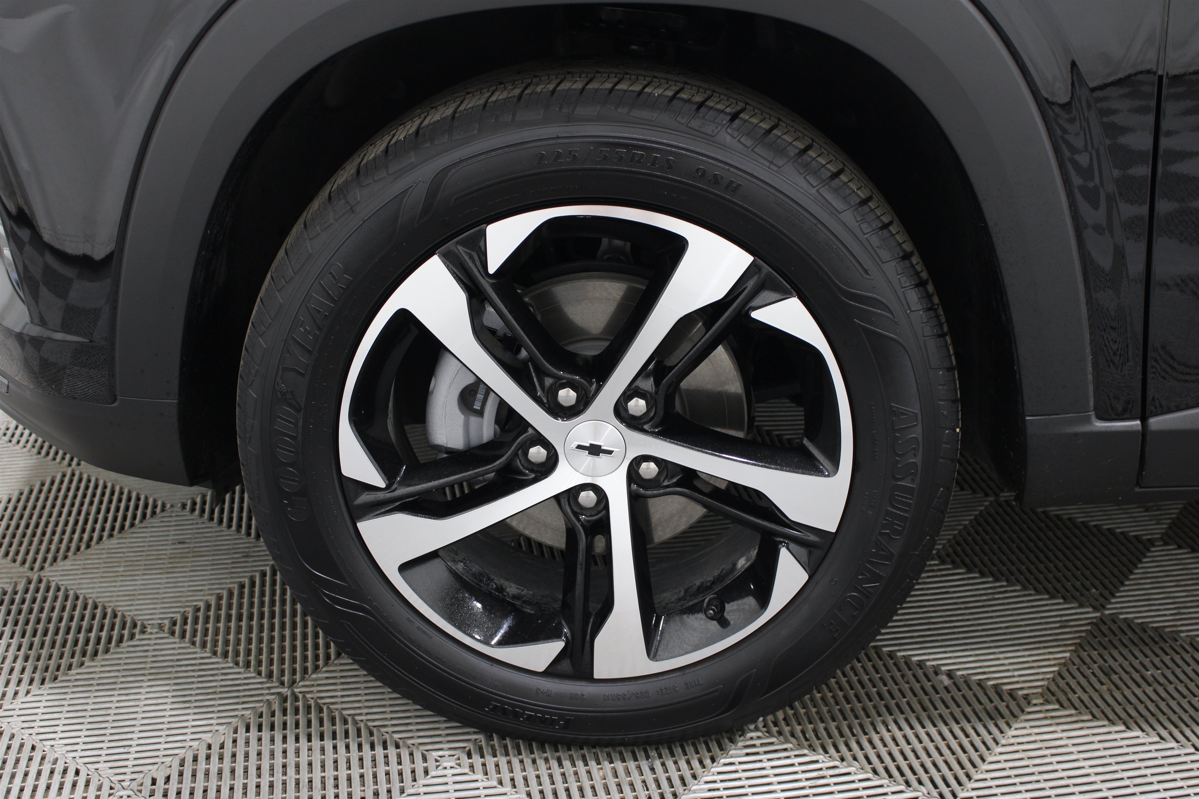 New 2026 Chevrolet Trax RS w/ Driver Confidence Package FWD image 34