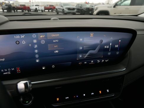 Used 2025 Buick Envision Preferred image 27