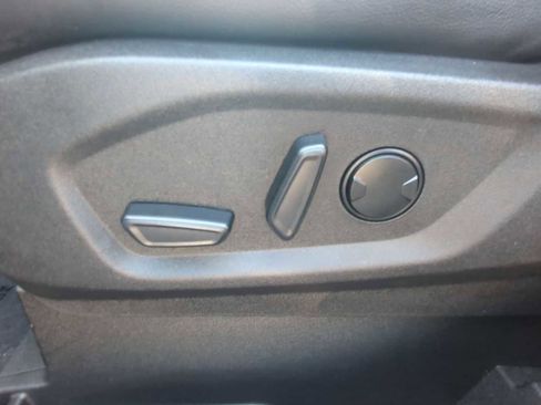 Used 2023 Ford Edge SEL image 17