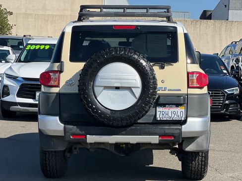 Used 2009 Toyota FJ Cruiser 4WD image 8
