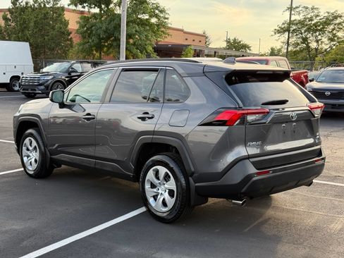 Used 2021 Toyota RAV4 LE AWD/4WD image 6
