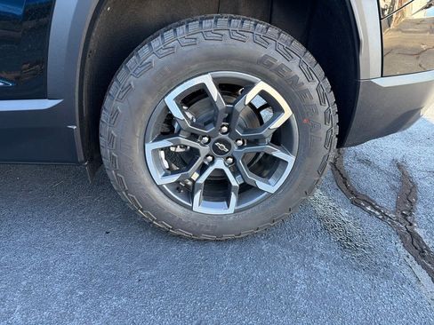 New 2026 Chevrolet Equinox ACTIV w/ Convenience Package III image 27