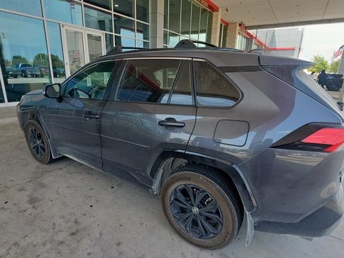 Used 2024 Toyota RAV4 SE w/ Convenience Package AWD/4WD image 13