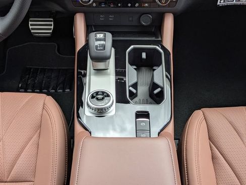 New 2026 Mitsubishi Outlander SEL FWD image 21