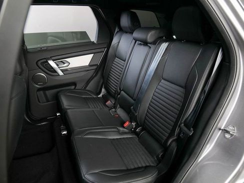 Used 2025 Land Rover Discovery Sport Dynamic SE image 5