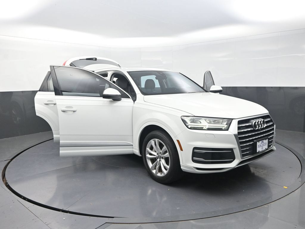 Used 2019 Audi Q7 3.0T Premium Plus AWD/4WD image 32