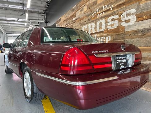 Used 2005 Mercury Grand Marquis LS RWD image 29