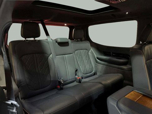 Used 2022 Jeep Grand Wagoneer Series III w/ HD Trailer Tow Package image 28