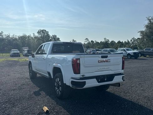 Used 2024 GMC Sierra 2500 Denali w/ Denali Reserve Package AWD/4WD image 3