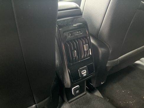 Used 2025 Jeep Compass Trailhawk AWD/4WD image 32