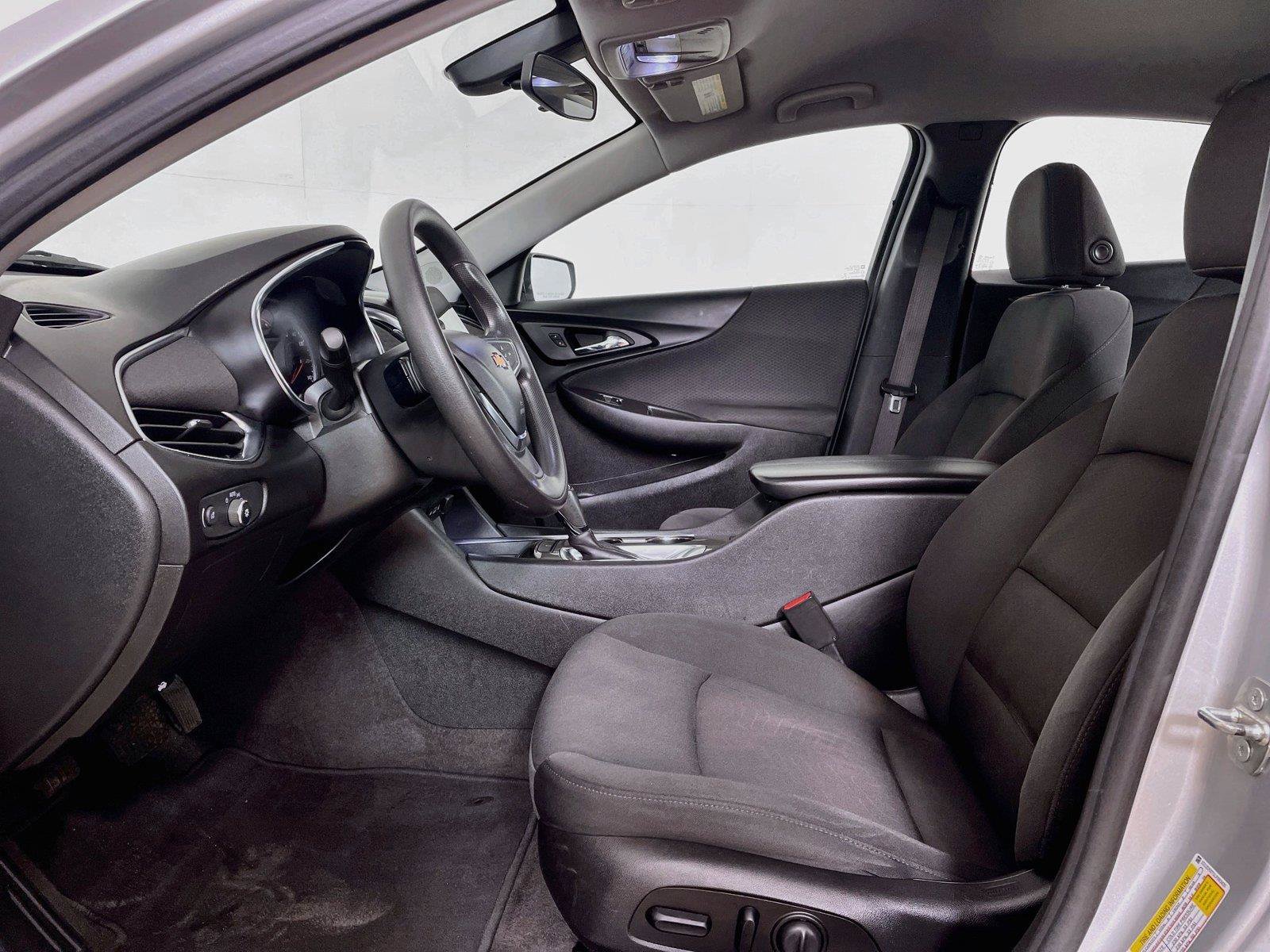 Used 2020 Chevrolet Malibu LT FWD image 5