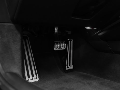 Certified 2025 Porsche 911 Turbo AWD/4WD image 52