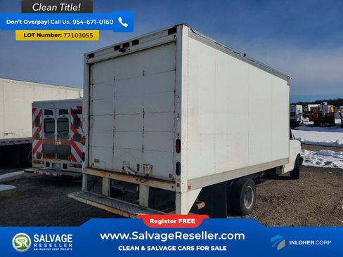 Used 2012 Chevrolet Express 3500 Extended RWD image 4