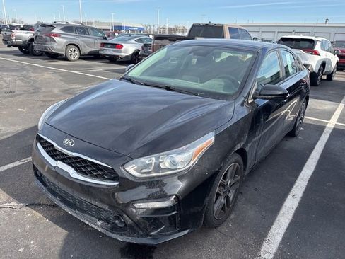 Used 2019 Kia Forte S image 3