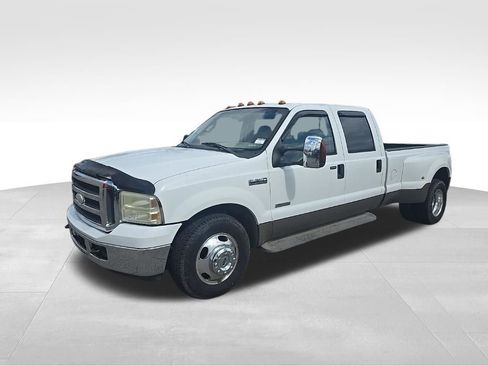 Used 2005 Ford F350 Lariat image 7