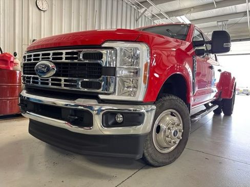 Used 2023 Ford F350 XLT AWD/4WD image 32