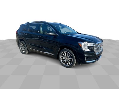 Certified 2022 GMC Terrain Denali w/ LPO, Floor Liner Package image 2