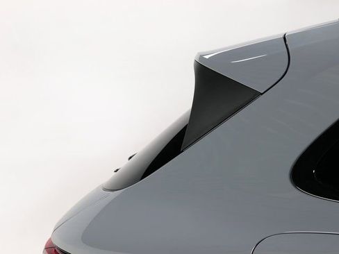 Certified 2026 Porsche Cayenne AWD/4WD image 28