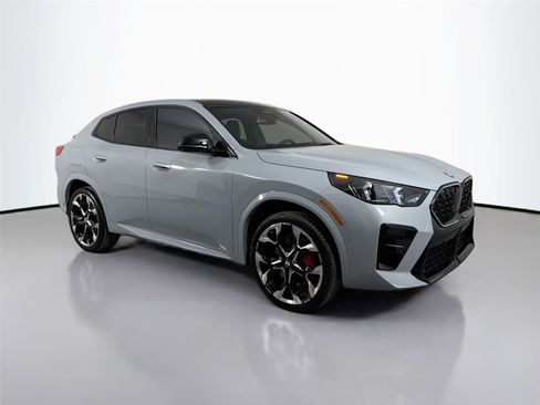 New 2026 BMW X2 xDrive28i w/ Technology Package AWD/4WD image 3