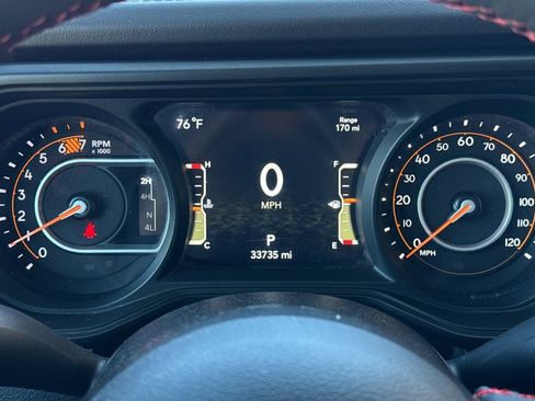 Used 2025 Jeep Wrangler Unlimited Rubicon AWD/4WD image 29