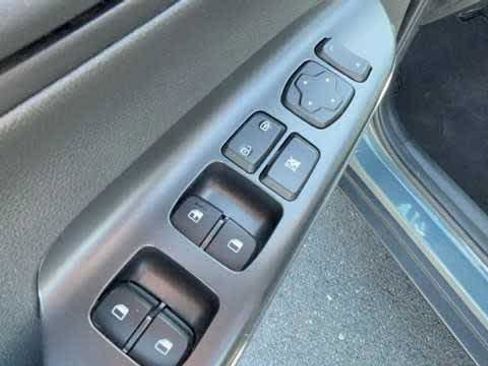 Used 2022 Hyundai Kona SE AWD/4WD image 24