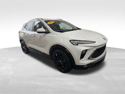 Used 2024 Buick Encore GX Sport Touring w/ Experience Buick Package image 3