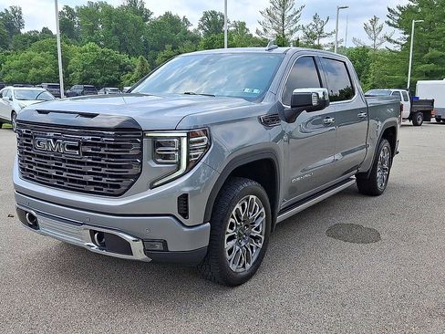 Used 2025 GMC Sierra 1500 Denali Ultimate AWD/4WD image 4