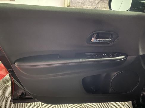 Used 2022 Honda HR-V LX image 17