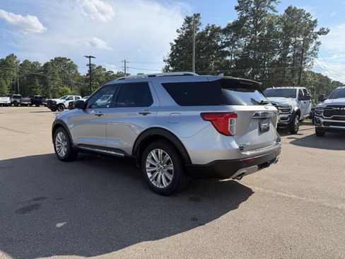Used 2020 Ford Explorer Limited w/ Class III Trailer Tow Package RWD image 4