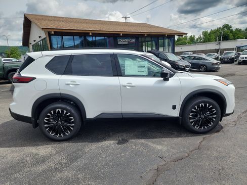 New 2026 Nissan Rogue Dark Armor AWD/4WD image 9