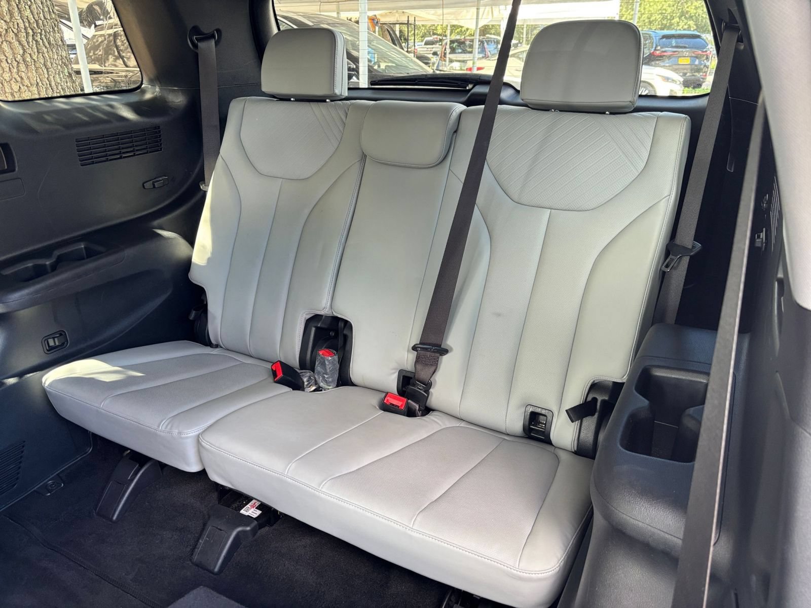 Used 2024 Hyundai Palisade SEL FWD image 31