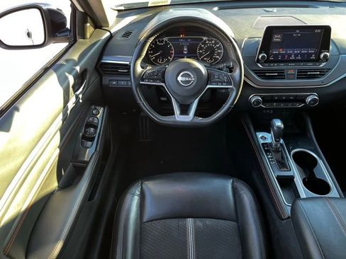 Used 2023 Nissan Altima 2.5 SR image 9