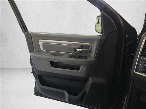 Used 2018 RAM 1500 Big Horn AWD/4WD image 27