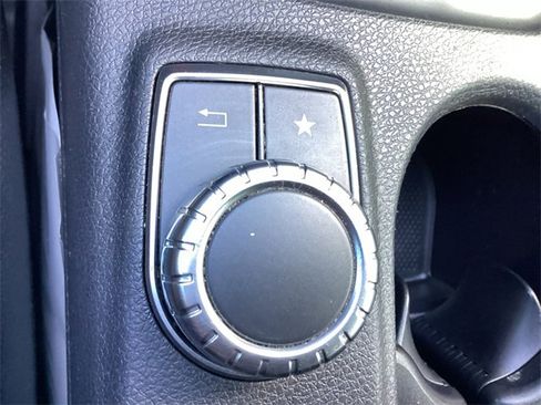 Used 2016 Mercedes-Benz GLA 250 4MATIC image 24