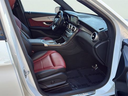 Certified 2022 Mercedes-Benz GLC 300 4MATIC image 22