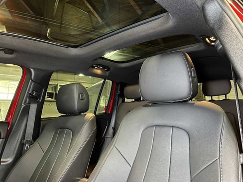 Used 2025 Mercedes-Benz GLB 250 4MATIC image 20