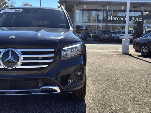 Certified 2025 Mercedes-Benz GLB 250 image 9