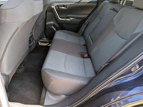 Used 2025 Toyota RAV4 XLE AWD/4WD image 28