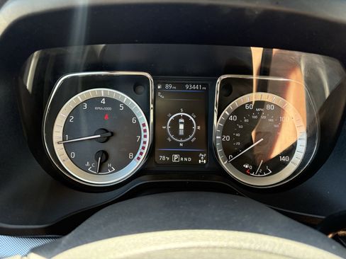 Used 2019 Nissan Titan PRO-4X AWD/4WD image 18