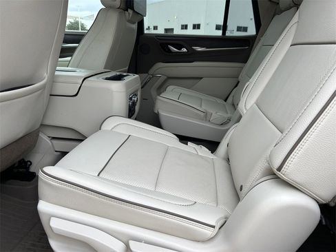 Used 2021 GMC Yukon Denali w/ Denali Ultimate Package image 19