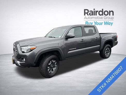 Used 2022 Toyota Tacoma TRD Off-Road w/ Technology Package image 3