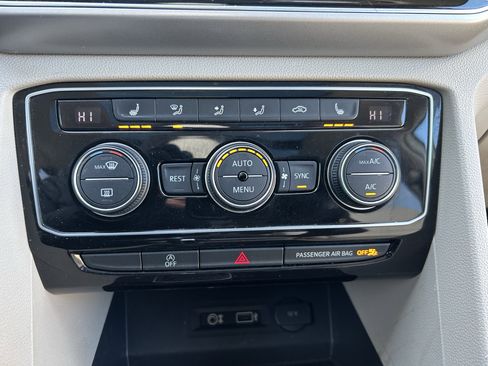 Used 2018 Volkswagen Atlas SEL image 14