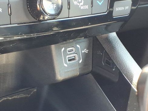 Used 2024 Jeep Compass Limited AWD/4WD image 6