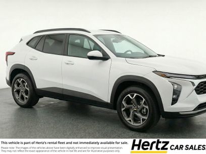 Used 2025 Chevrolet Trax LT w/ LT Convenience Package