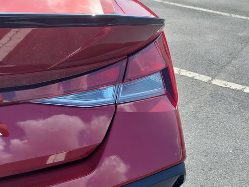 Used 2025 Hyundai Elantra Sport FWD image 12