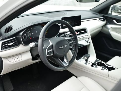 Certified 2025 Genesis G70 2.5T image 18